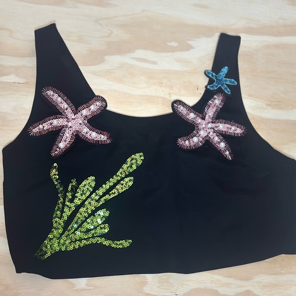 Forever 21 Black Crop Top with Pink and Blue Starfish - Picture 2 of 6